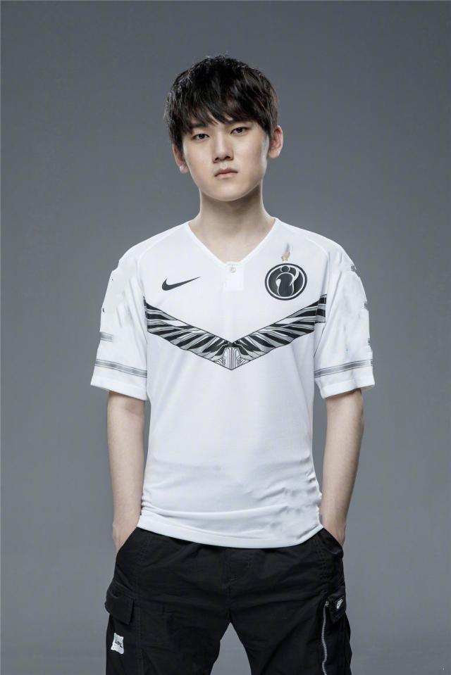 Astralis Stumble, Liquid 和 SAW 在 PGL Masters Bucharest 2025 中取得关键胜利